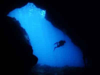 Cueva Diablo eingang el hierro tauchen marine reservat mar de las calmas