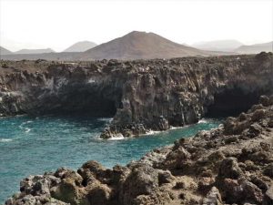 Los Hervideros Lanzarote Sehenswürdigkeiten fels küste klippen